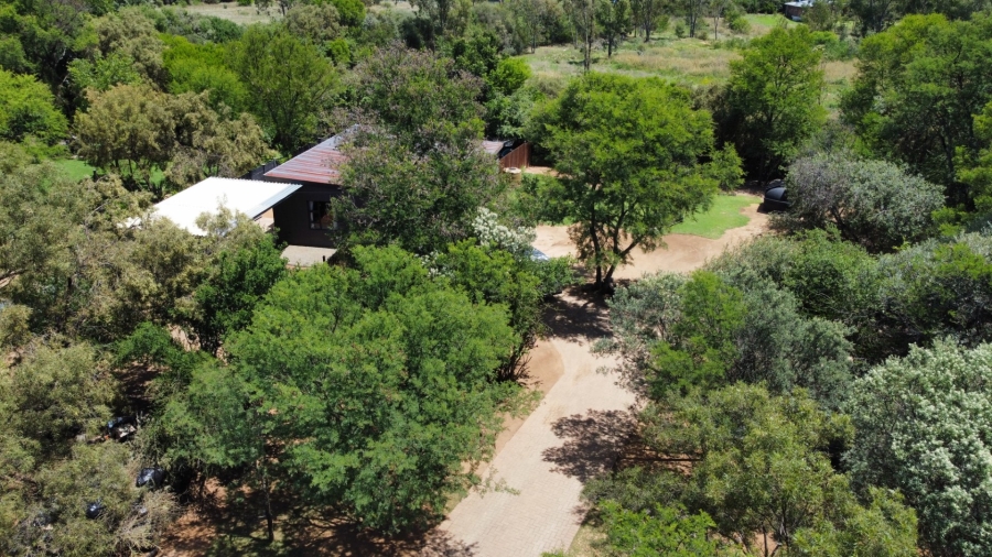 5 Bedroom Property for Sale in Rayton Free State
